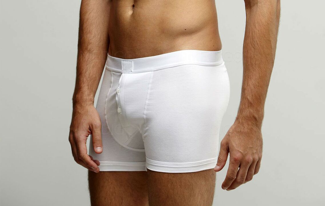 Avant d'effectuer les exercices, un homme doit se préparer