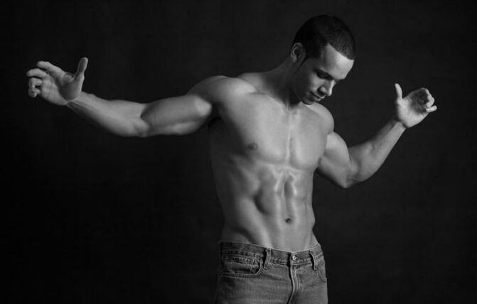 un homme qui veut agrandir son pénis